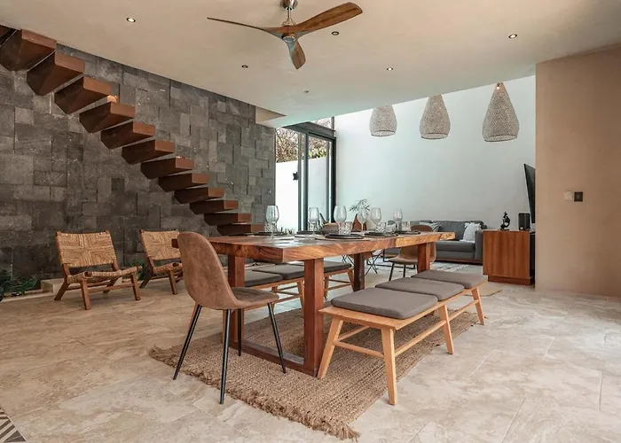 Boho Chic 5 Bedroom Private Pool & Roof Bar *